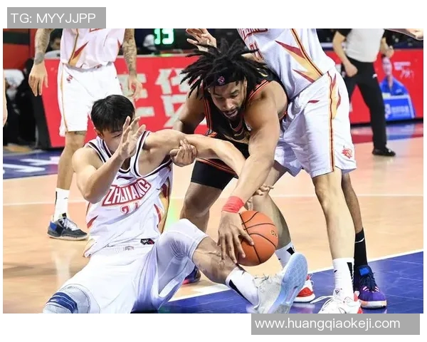 CBA精彩回放深圳对阵辽宁的激烈比赛全程回顾与分析