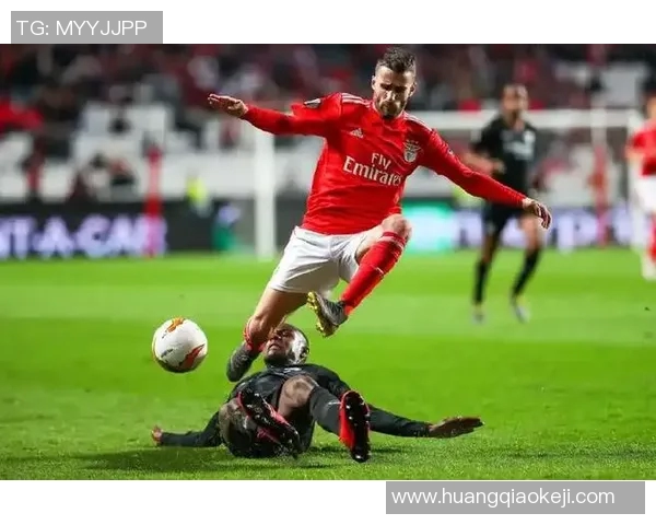 埃斯托里与本菲卡的精彩对决比分揭晓,赛季走势分析与回顾 埃斯托里与本菲卡的精彩对决比分揭晓,赛季走势分析与回顾