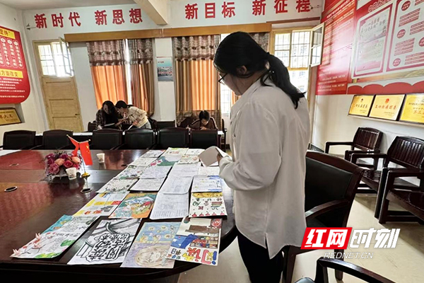 Bsport体育平台：永州十中举办大阅读封面设计比赛(图2)