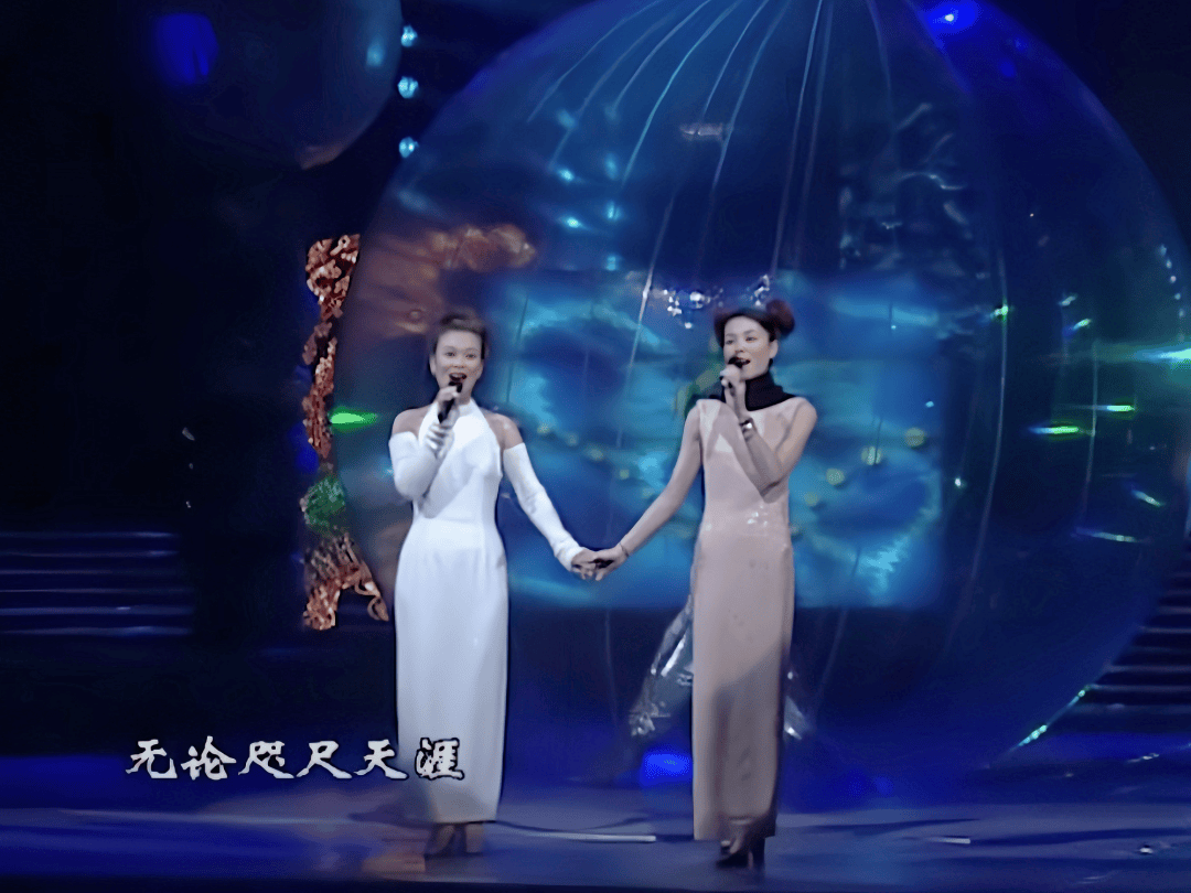 Bsport体育APP：还有谁？上个春晚几亿人的目光都在她身上(图3)
