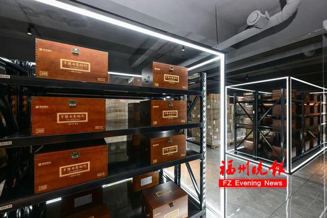 Bsport体育下载：从赔本欠债到坐拥千家门店福州这位董事长太牛了(图2)