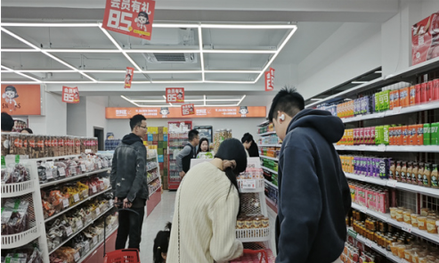 Bsport体育入口：创新驱动未来：怡佳仁全品类生活超市连锁代理斩获“创新·尚变2025渠道新尚奖”(图5)