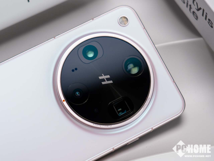 Find X8 Ultra售价6499元：同价首选夜景人像神器(图4)